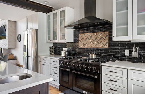 Old Town House | Slopeside Luxury Chalet I Hot Tubs I Firepit I Views I Game Room I Theatre I Discounted Attractions