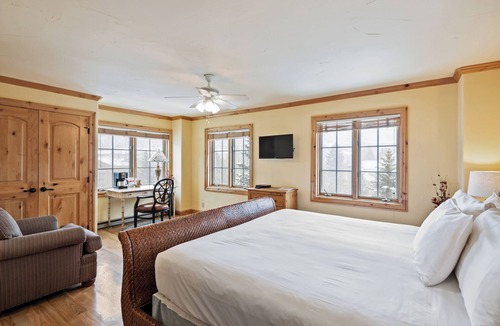 Beaver Creek Hotel | Slopeside Luxury, Pool, Hot Tubs, Conceirge | LB400
