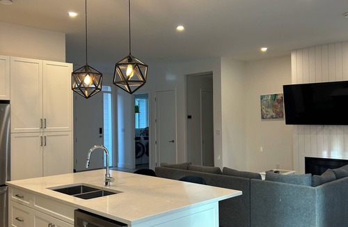 Halfmoon Bay House | Slow down and reconnect with nature