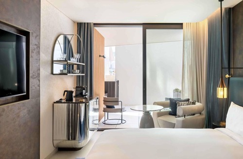 Sant Adria de Besos Hotel | SLS Barcelona