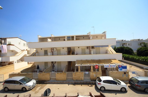 Torre Mozza Apartment | Small apartment with 3 places on the ground floor (Aphrodite) and 100 m from the beach