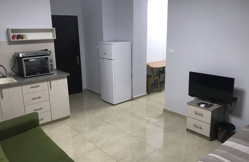 Beit Jala Apartment | Small Apartment with Large Balcony