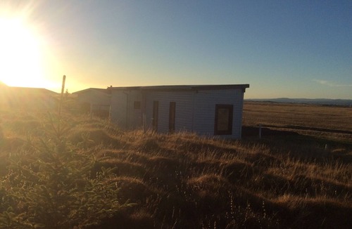 Selfoss House | Small but mighty: Immersed in nature, 10 minutes from Selfoss