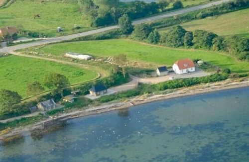 Aabenraa Cottage | Small cottage directly to the beach in the beautiful scenery