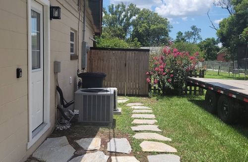 Forest City House | small, cozy and private, independent studio in an excellent location