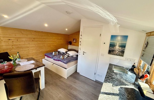 Suedwest Cabin | Small cozy forest cottage🏡 in Leipzig right on the edge of the forest to enjoy😊