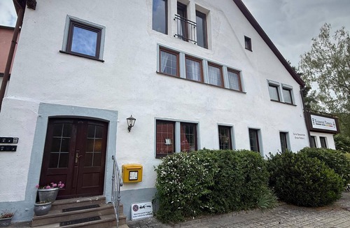 Steinsfeld Apartment | Small double room 16sqm with Smart TV