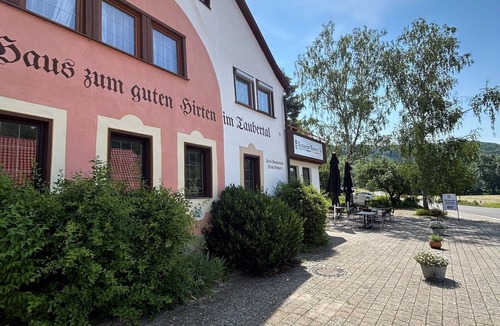Steinsfeld Apartment | Small double room 16sqm with Smart TV