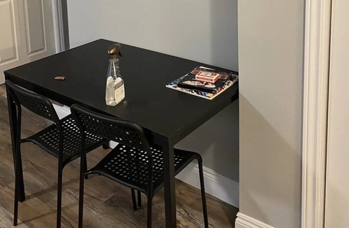 Dartmouth Apartment | Small Escape