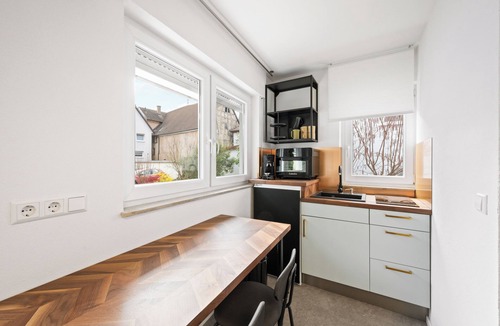 Talheim Apartment | Small first floor apartment with balcony