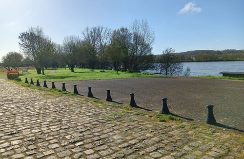 Saint-Clement-des-Levees Cottage | Small house on the banks of the Loire