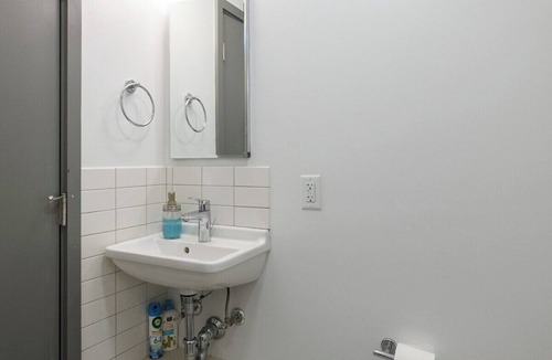 Beacon Hill Apartment | Small fully equipped Contemporary Studio near MGH
