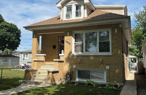 Stickney Apartment | Small hidden Gem. Location!