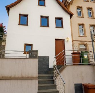 Botnang-Ost House | Small House park free at street