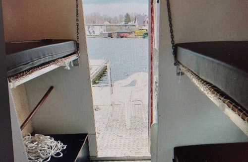 Hohenlychen Boat Rental | Small houseboat ideal for fishing. Contact us +49 177 5927586