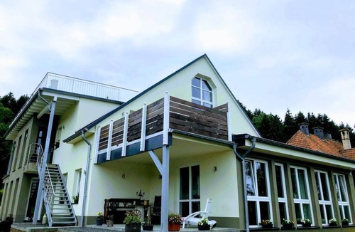 Muerlenbach Apartment | Small milk bar 6-bed vacation apartment Bathroom/WC wheelchair accessible. - Grindelborn farm,