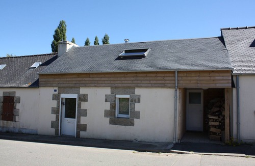 Plougonven House | Small quiet house