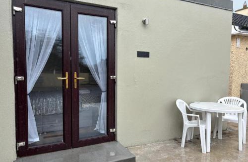 Cavan House | Small Remote Detached Room with Private Entrance