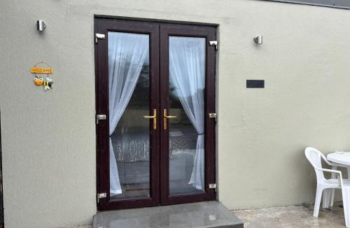 Cavan House | Small Remote Detached Room with Private Entrance