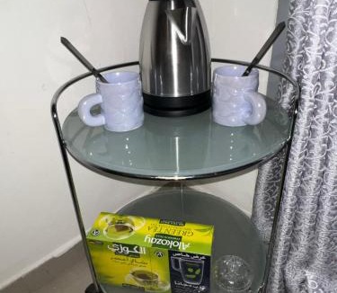 Ajman House | Small Room shared bath with beach access for single person or short stay couplesغرفة صغيرة مع حمام مشترك مع إمكانية الوصول إلى الشاطئ لشخص واحد أو للأزواج الذين يقيمون لفترة قصيرة