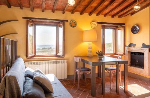 Scrofiano Apartment | Small Rustic Apartment