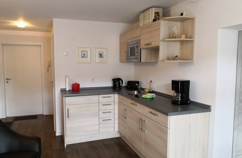 Strehlen Apartment | Small, simple attic apartment