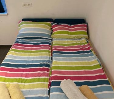 Drobeta-Turnu Severin Apartment | Small Single Room