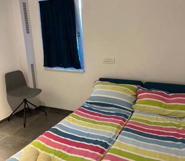 Drobeta-Turnu Severin Apartment | Small Single Room