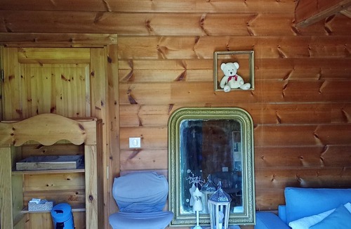 Puessans Apartment | Small studio, netflix, terrace in the middle of nature, swimming pool ✨animals accepted