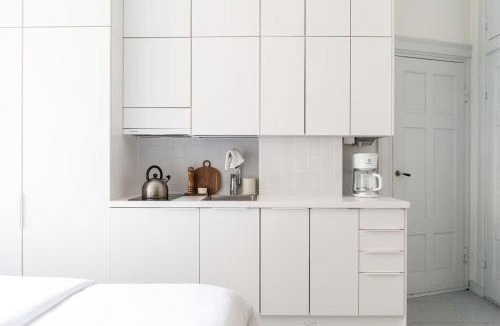 Ullanlinna Apartment | Small studio with spacious bathroom in Ullanlinna