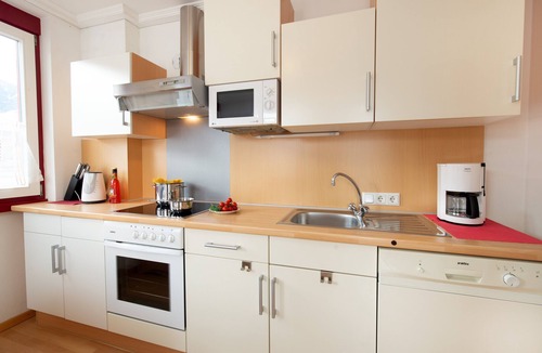 Silandro Apartment | Small town flair South Tyrol - centrally comfortable apartment about 75m² with roof terrace