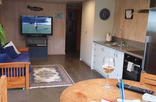 Southbridge Apartment | Small Town Getaway