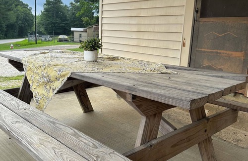 Thaxton House | Small Town Nostalgic Charm- Renovated Old Country Store