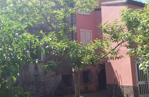 Roccamonfina Cabin | Small villa in the cool and picturesque hilly landscape of Roccamonfina