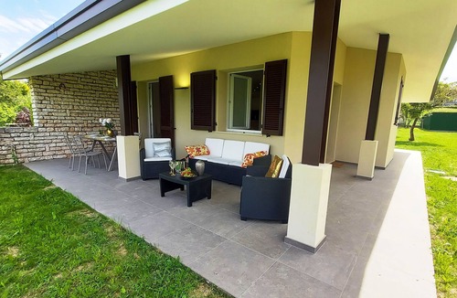 Solarolo Villa | Small villa with private pool and large garden, ideal for stays with dogs.