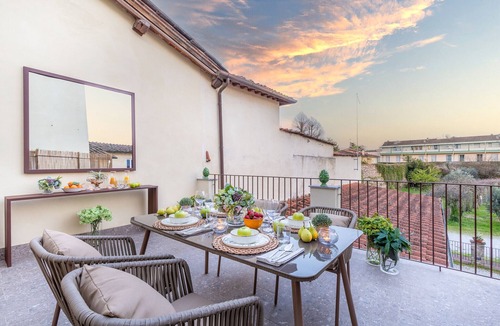Lucca Historical Center Apartment | Smart Apartment with Terrace and elevator in Lucca