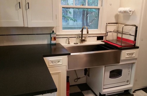 Altamont House | Smart ❤️Craftsman ❤️of Downtown | King Queen | BBQs, Patio Set + Fenced Yard | H