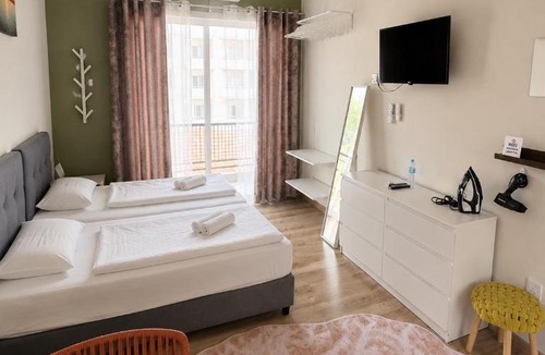 Historical Center Apartment | Smart Deluxe Studio N9 private Kitchenette Balcony Beach 250m Marina Port 900m