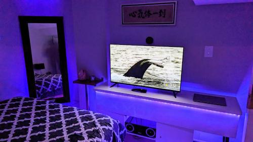 Parkdale House | Smart Home Tech Room Ideal for Knowledge Workers 10 min walk to GO Station