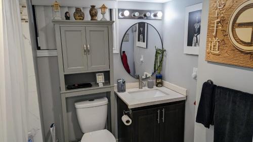 Parkdale House | Smart Home Tech Room Ideal for Knowledge Workers 10 min walk to GO Station