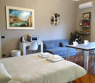 Porta Volta Apartment | smart sarpi monolocale