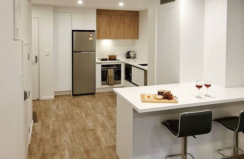 Dunedin City Centre Apartment | Smart Stay: Modern Apt w/Free Parking, Near Uni