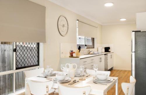Acacia Ridge Apartment | Smart Suites Self Check-in Apartments - S Stockport