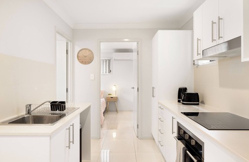 Rocklea Apartment | Smart Suites Self Check-in Apartments - 14 Freney