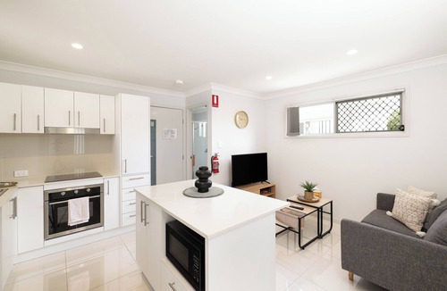 Rocklea Apartment | Smart Suites Self Check-in Apartments - 14 Freney