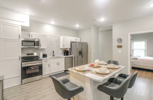 Pope House | Smart TV + Spacious Yard: Peaceful Pope Retreat