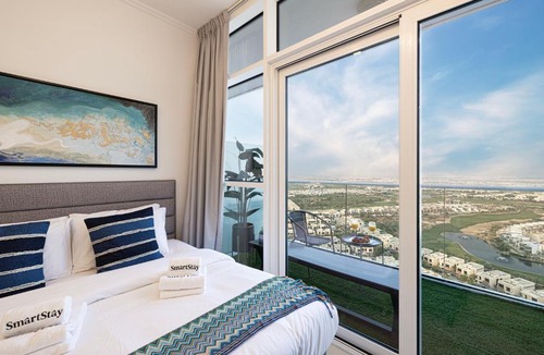 Dubai Apartment | SmartStay at Carson Tower - Panoramic City Views - Modern Luxury Apartments