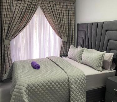 Standerton House | Smileys accomodation
