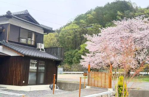 Setouchi Apartment | Smith 夫婦