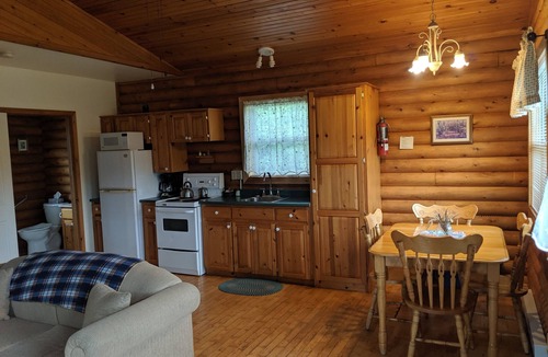 Scotsburn Cabin | Smith Rock Chalets & Retreat